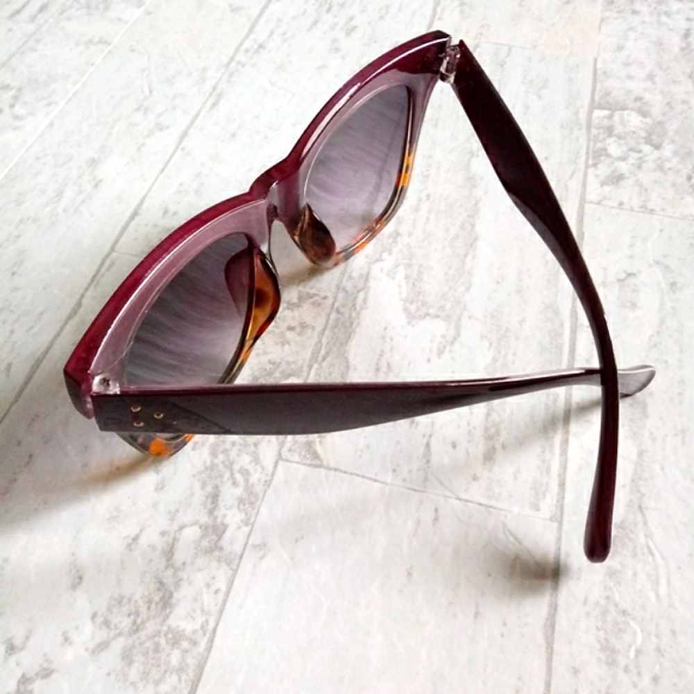 New Women's Oversized 2-Tone Animal Print Cat Eye Sunglasses - Picture 6 of 8